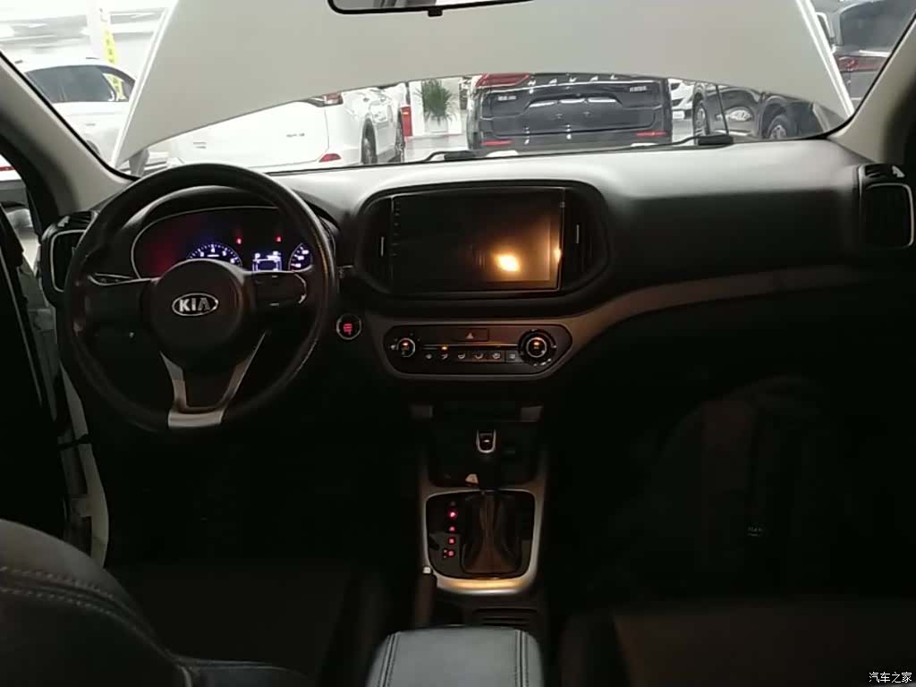Kia KX3, 2017 10