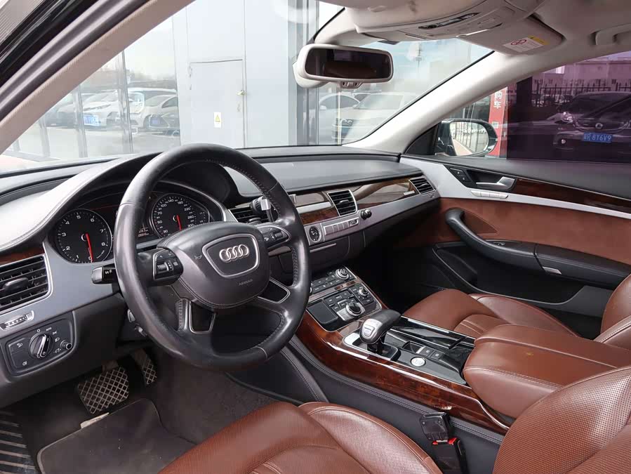 Audi A8 2016, фото 5