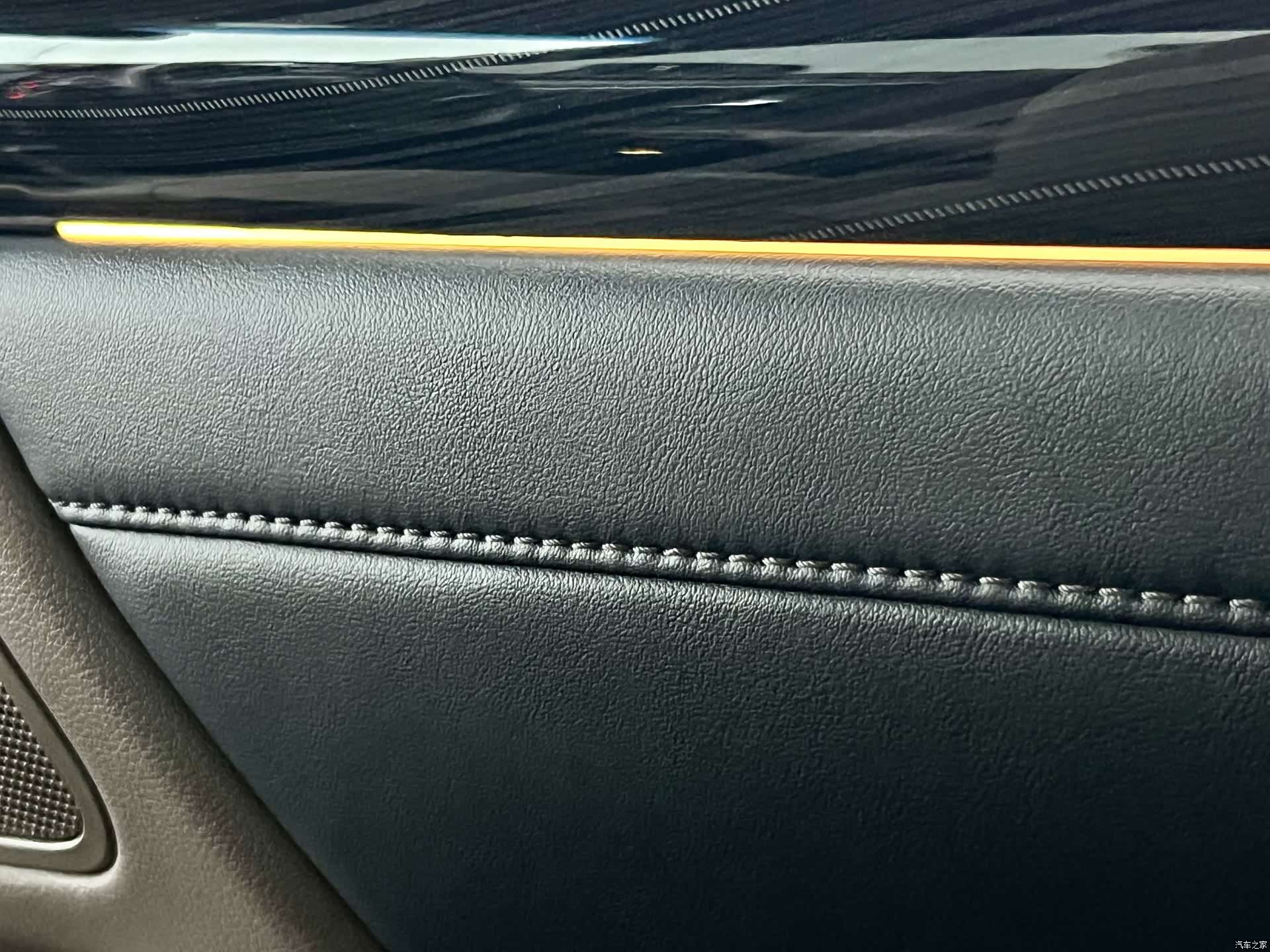 Lexus ES, 2022 16