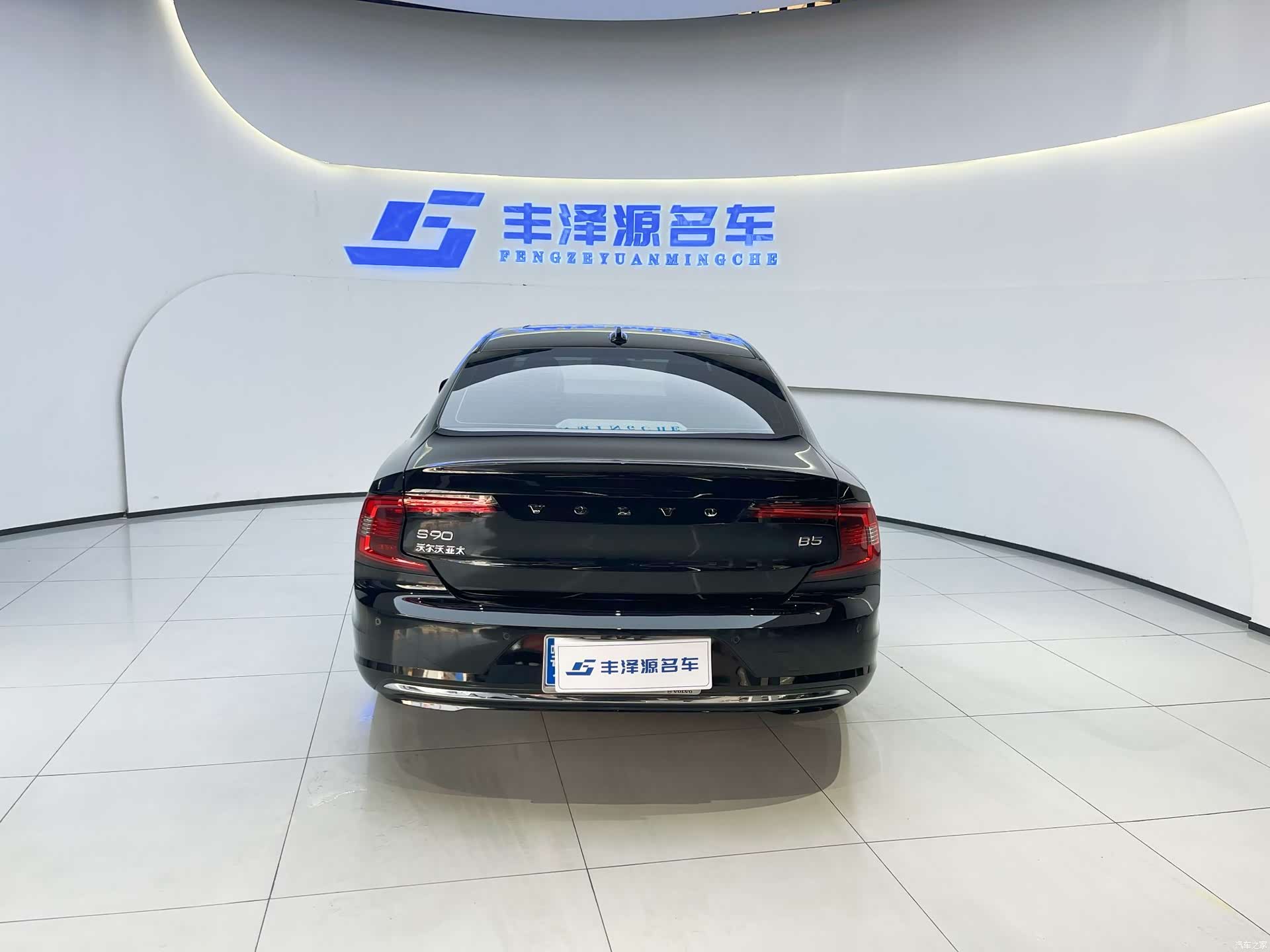 Volvo S90, 2024 все фото