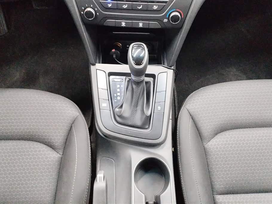 Hyundai Lead Hyundai Lead