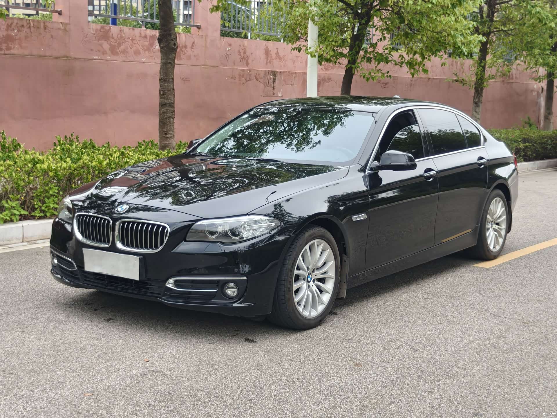BMW 5 Series, 2016 1