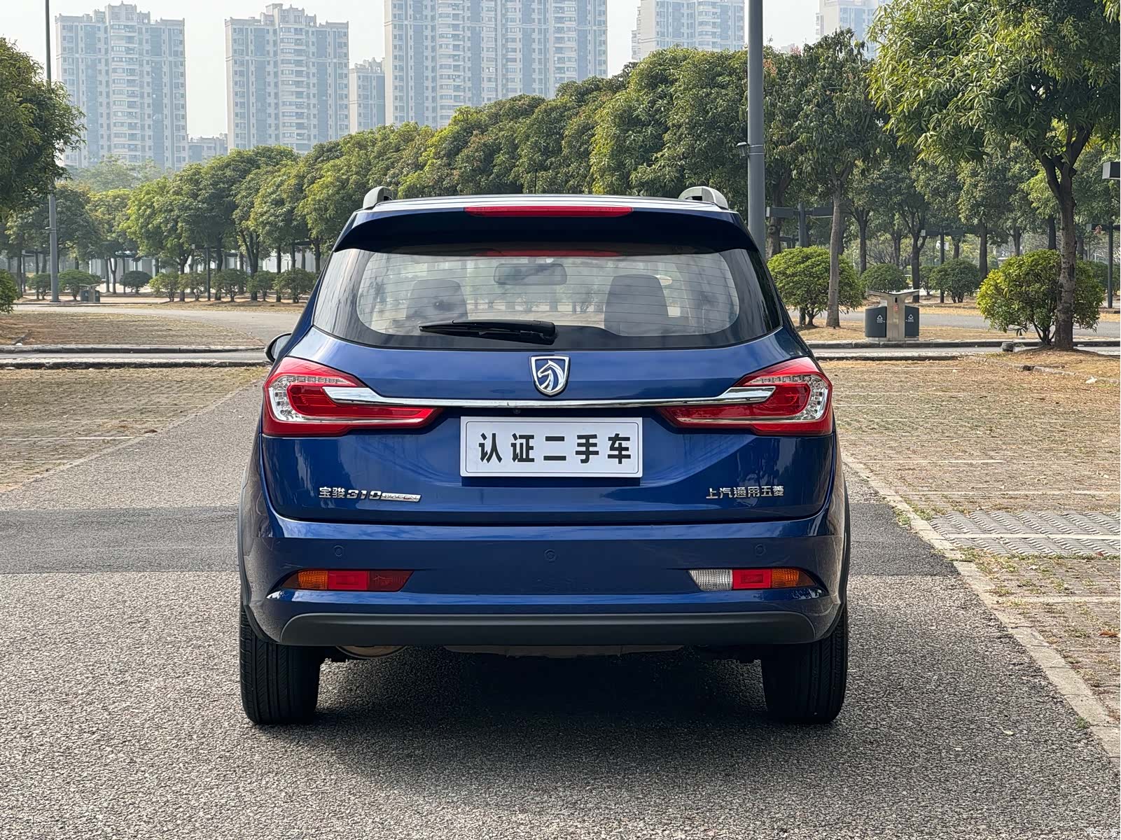 Wuling 310W, 2018 6