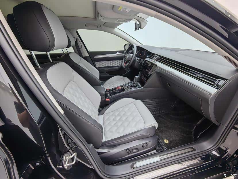 Volkswagen Magotan, 2023 11