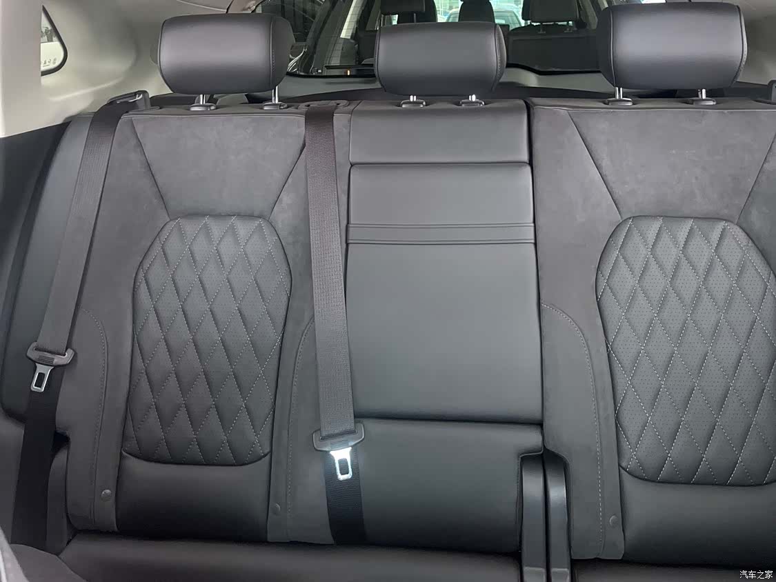 Hongqi HS5, 2021 16
