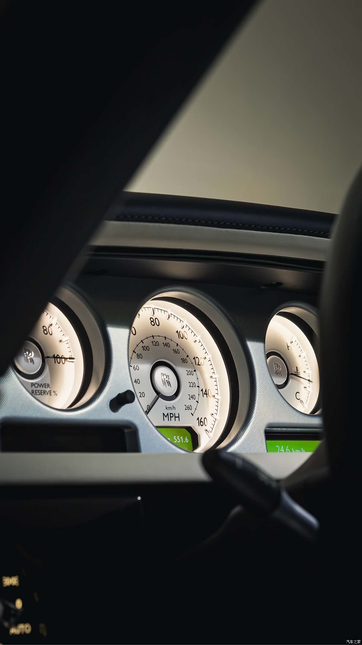 Rolls-Royce Phantom, 2015 21