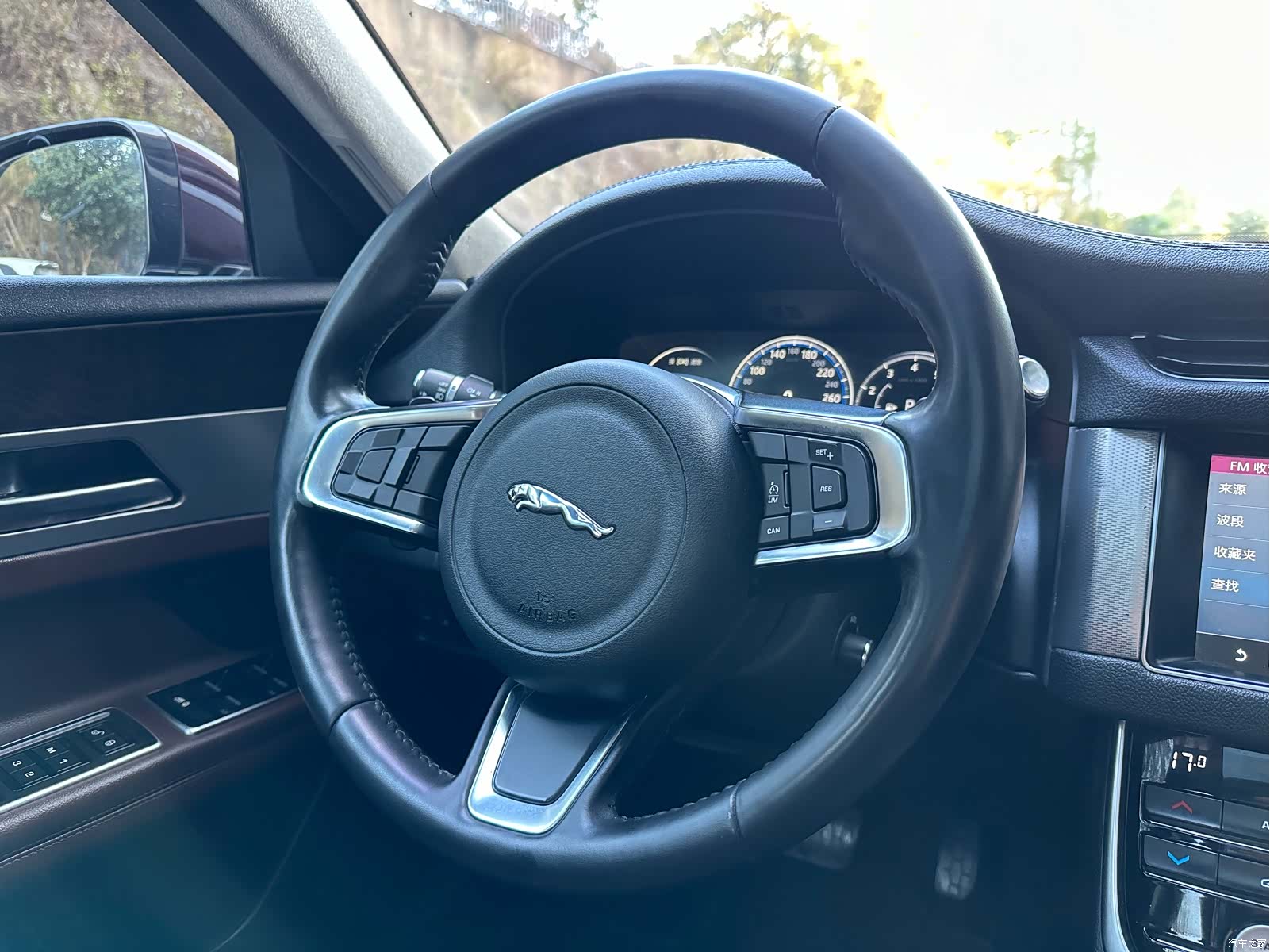 Land Rover XFL, 2017 18
