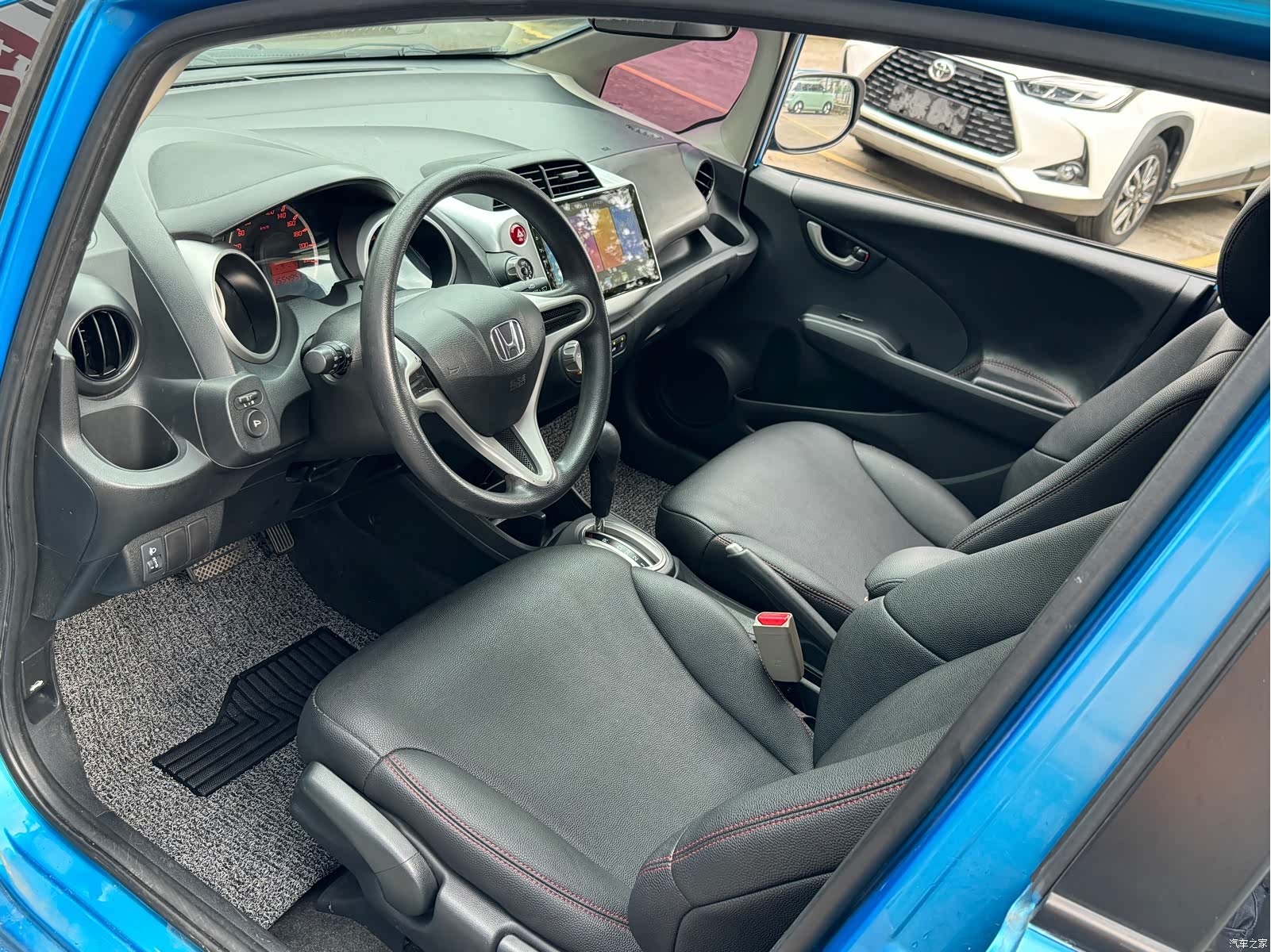 Honda Fit, 2013 7