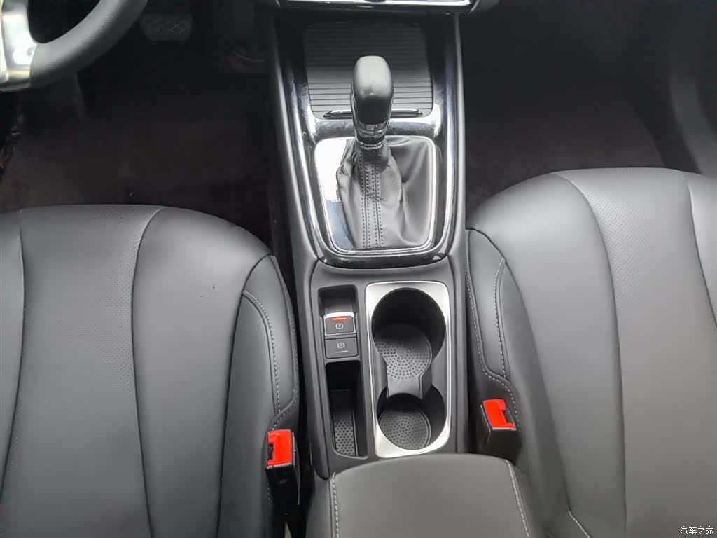 Roewe i5, 2019 14