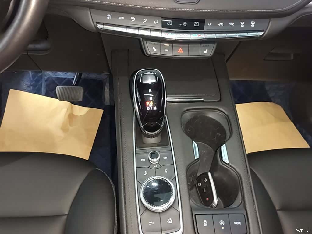 Cadillac XT4, 2021 14