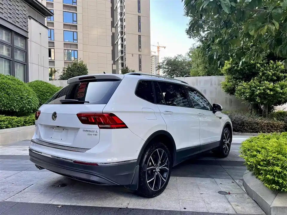 Volkswagen Tiguan L