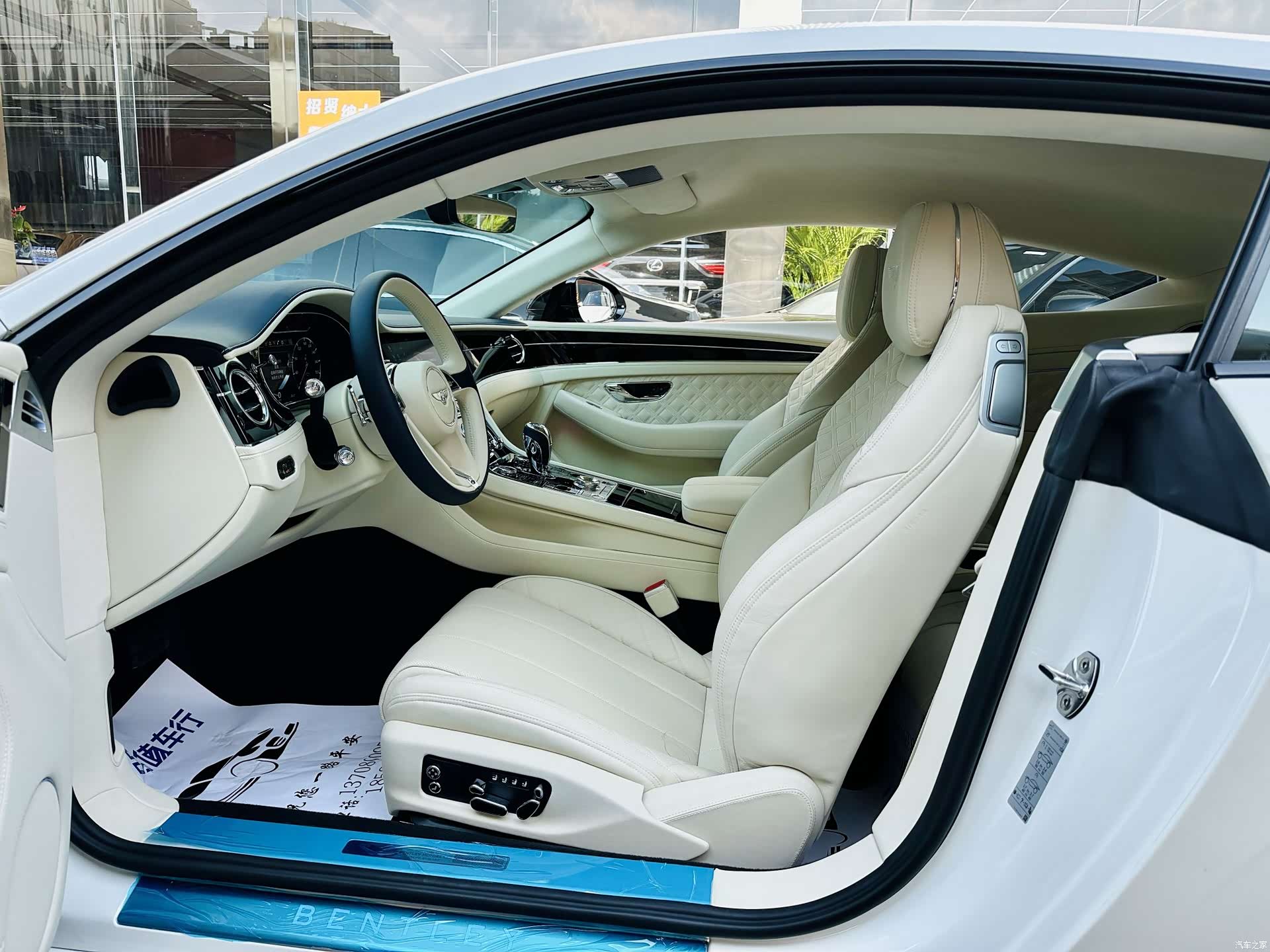 Bentley Continental GT, 2021 все фото