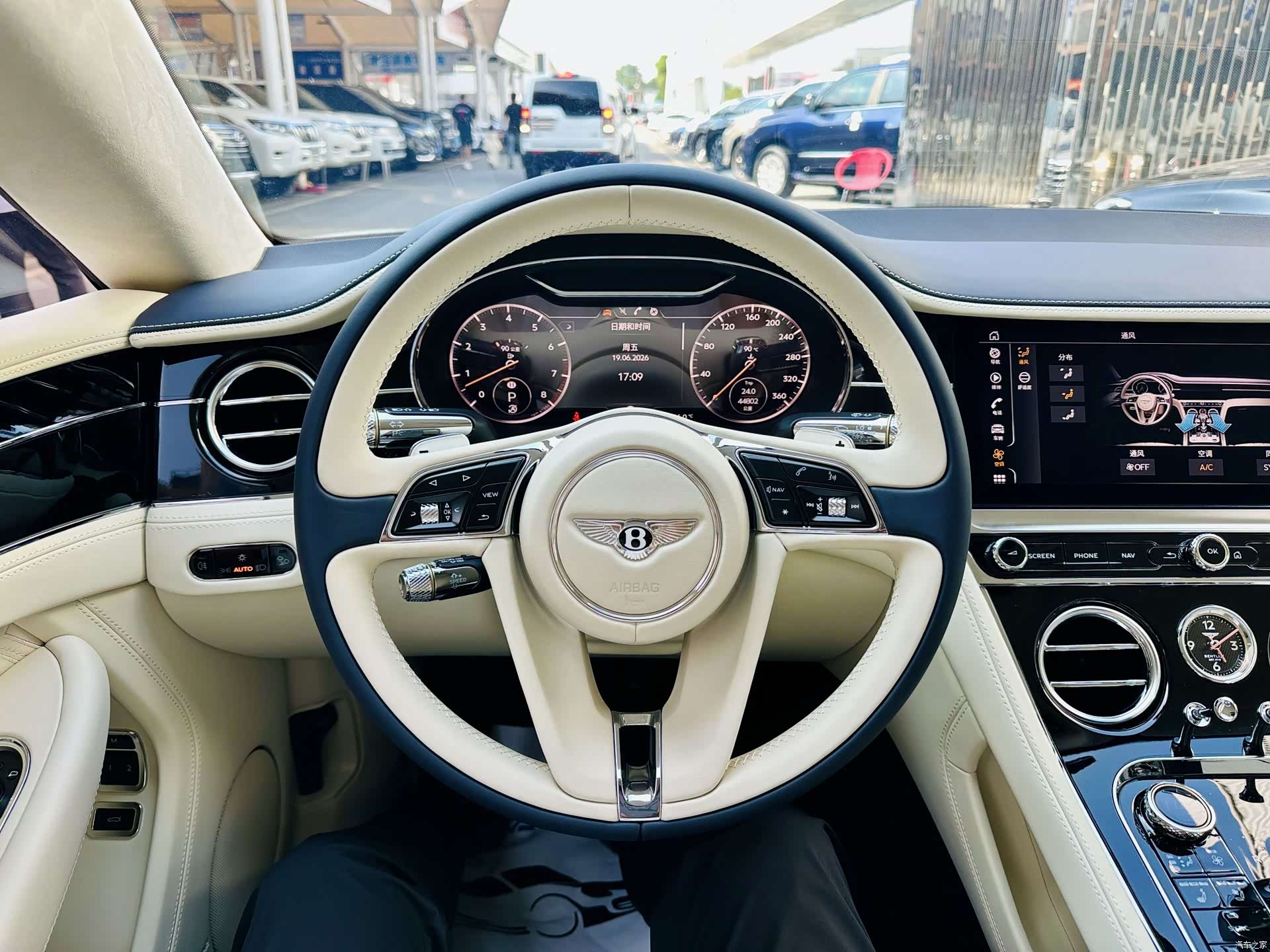 Bentley Continental GT, 2021 12