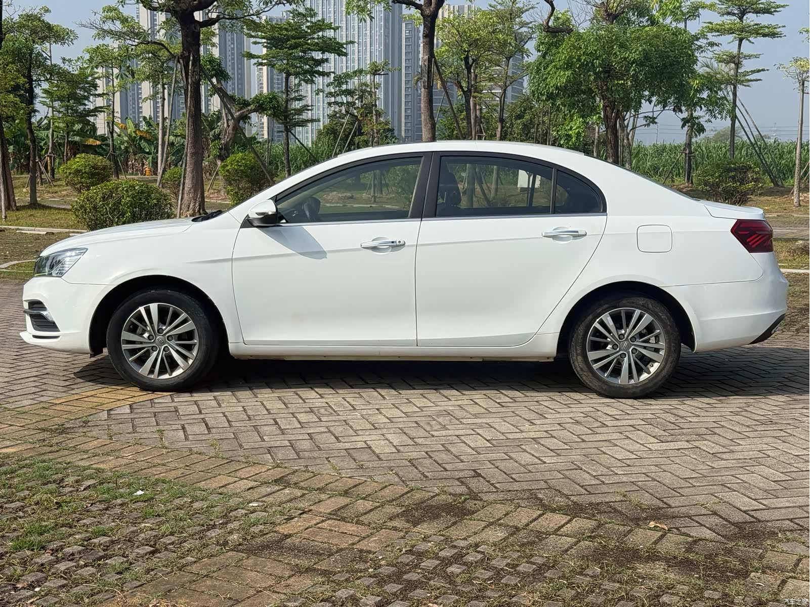 Geely Emgrand, 2019 4