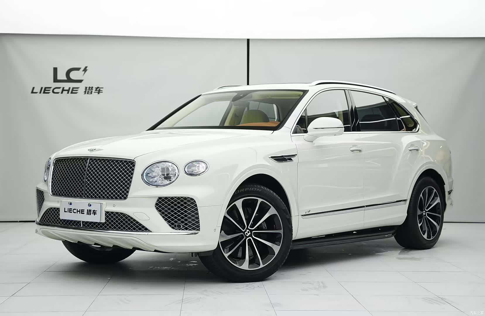 Bentley Bentayga, 2021 1