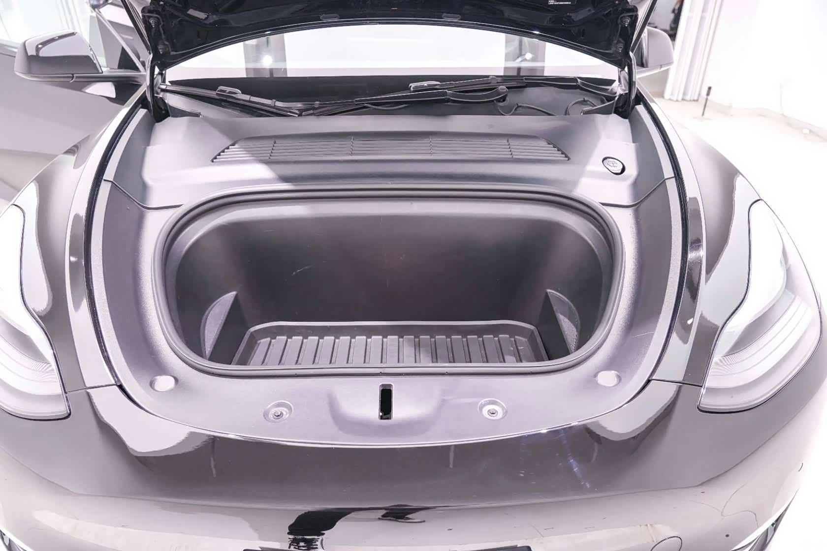 Tesla Model Y, 2022 24