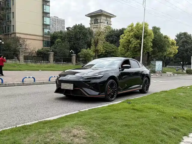 Changan UNI-V 2025 — купить из Китая под заказ