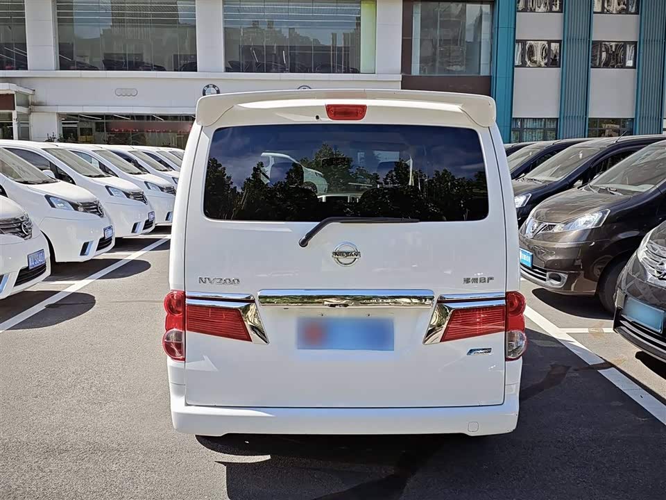 Nissan NV200