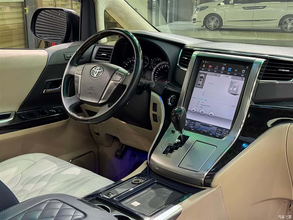 Toyota Alphard, 2015 7