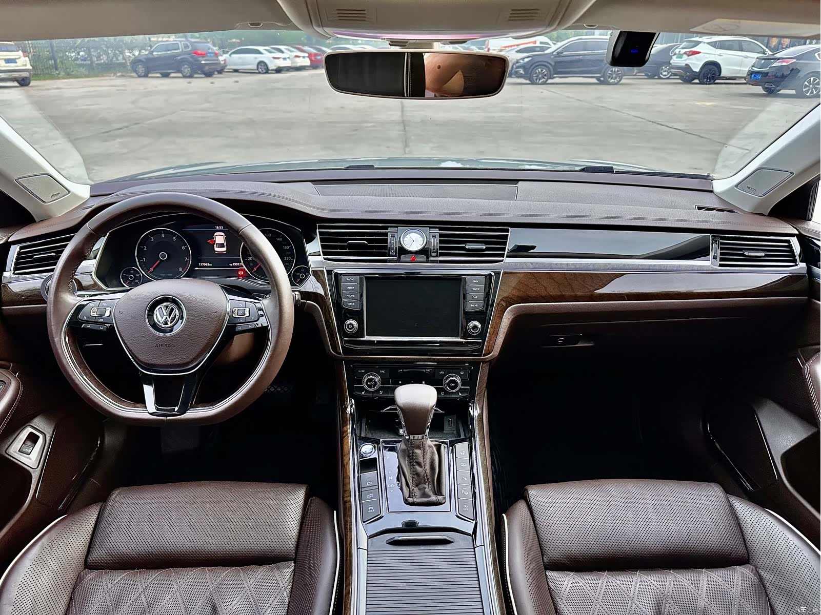 Volkswagen Phideon, 2018 все фото