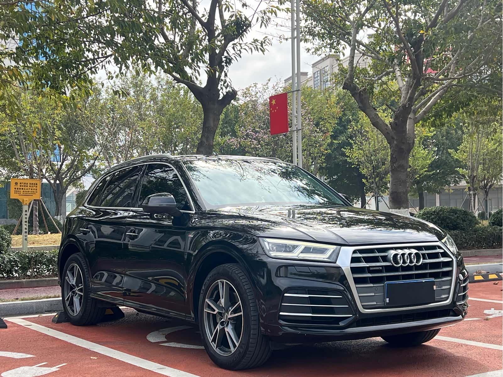 Audi Q5L, 2019 3
