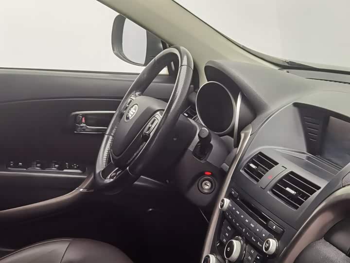 Bestune X80 2016 2.0L АКПП Люкс