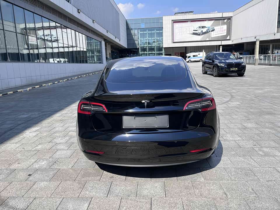 Tesla Model 3 Tesla Model 3
