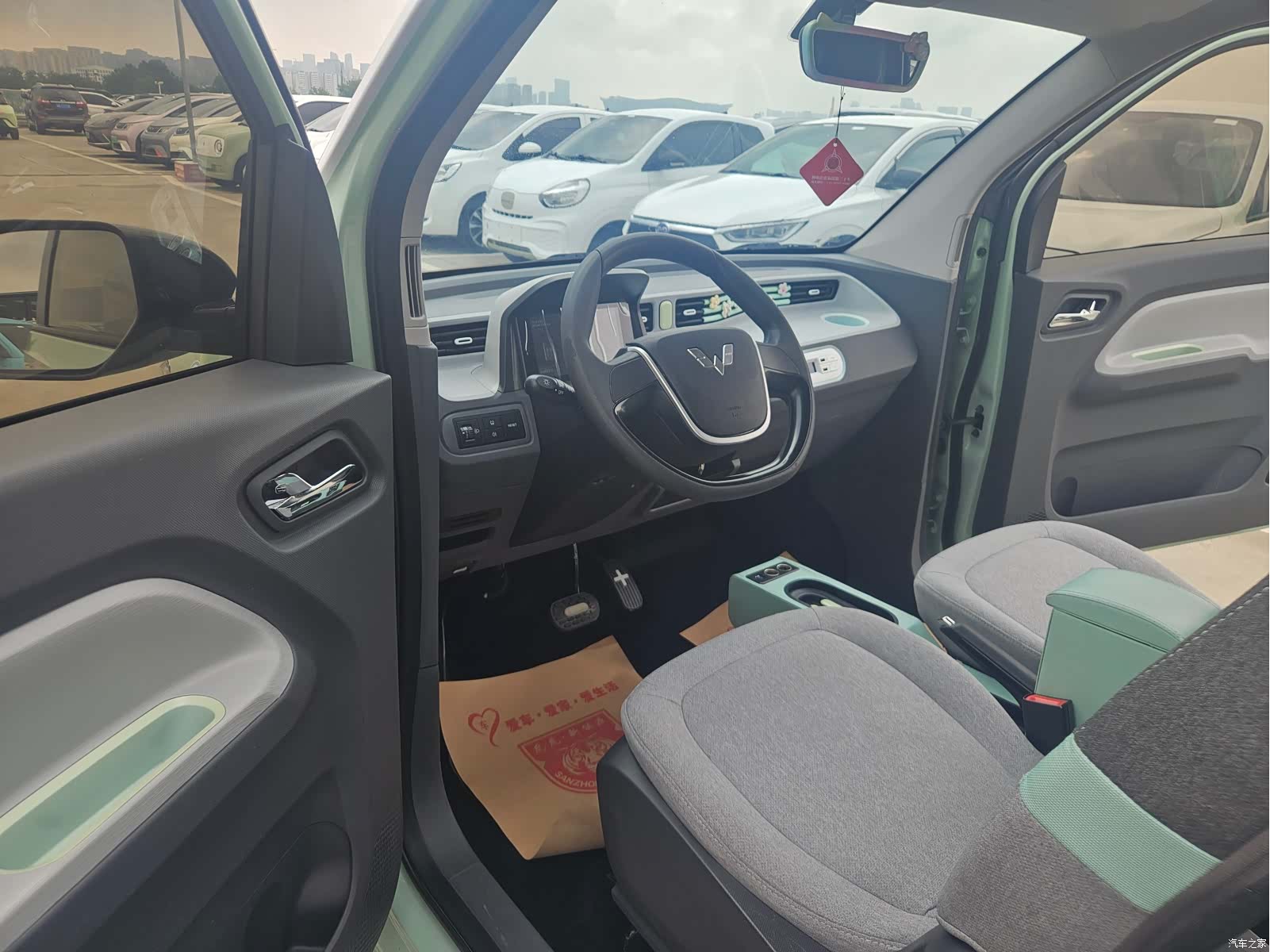 Wuling MINIEV, 2022 12