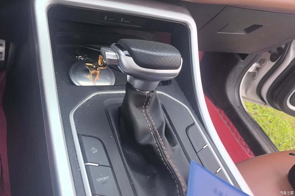 Geely X6, 2020 16