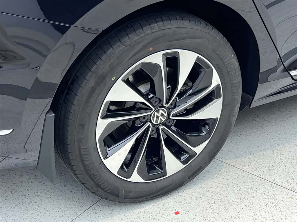Volkswagen Passat, 2023 10