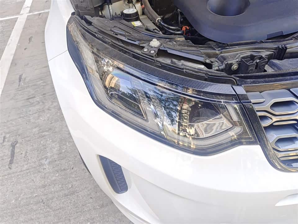 Land Rover Discover sources for sports