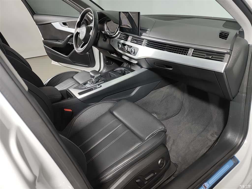 Audi A4L, 2021 7