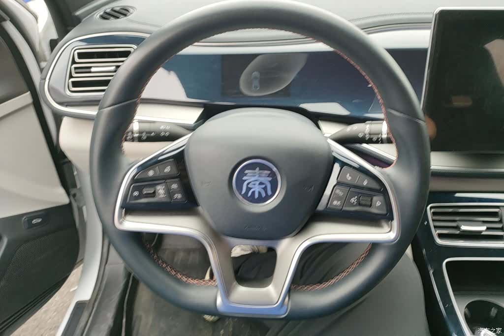 BYD Qin, 2023 15