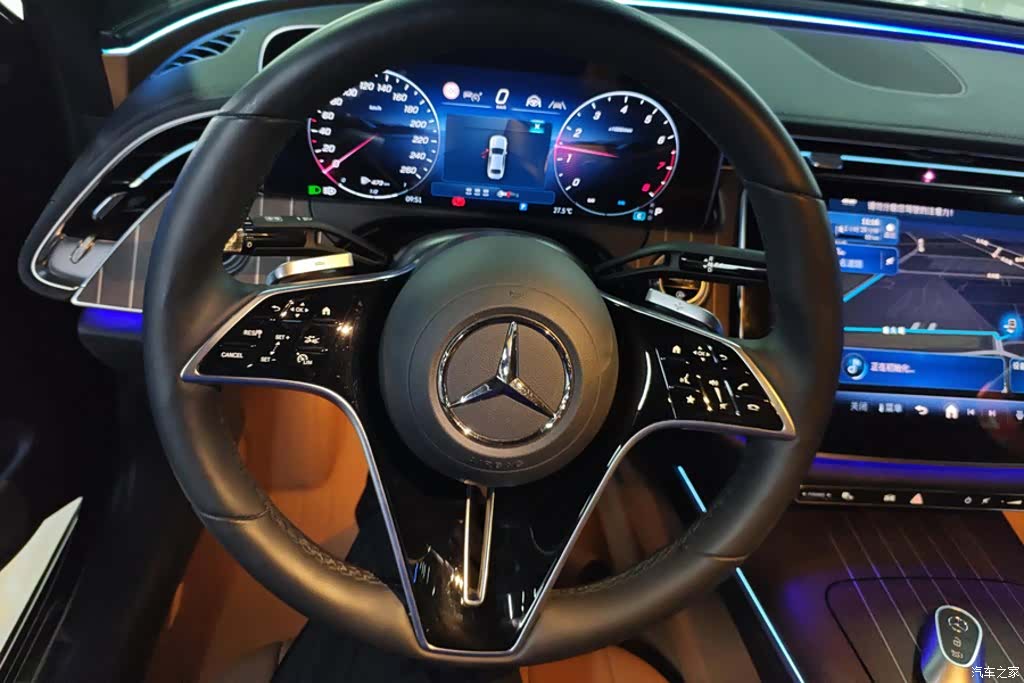 Mercedes-Benz E-Class, 2024 15