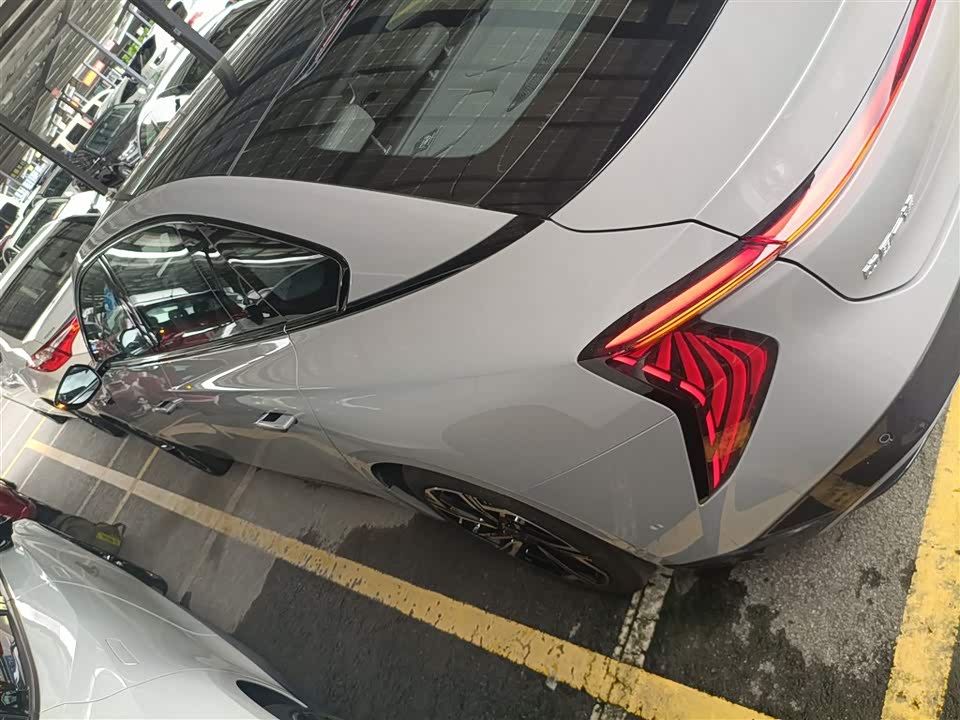 Hongqi EH7 Hongqi EH7