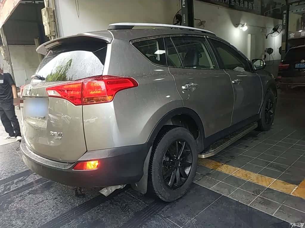 Toyota RAV4, 2014 7