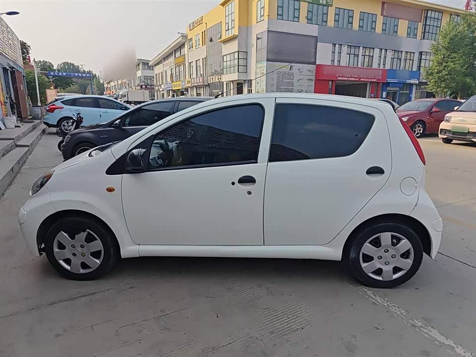 BYD F0