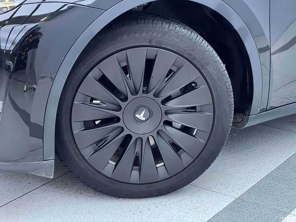 Tesla Model Y, 2021 6