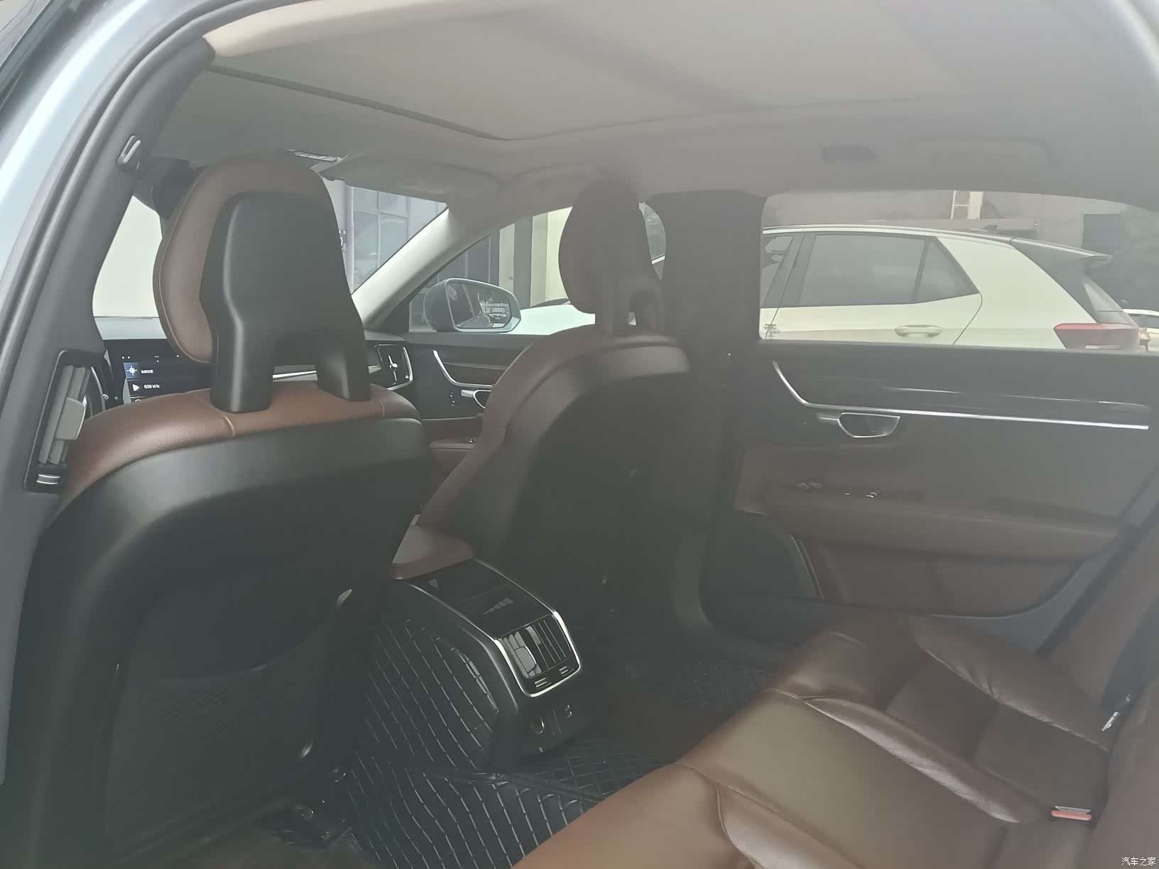 Volvo S90, 2018 9