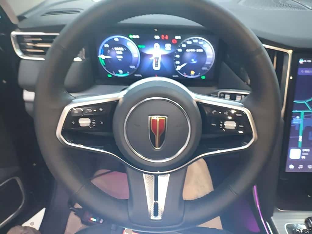 Hongqi HS7, 2025 11