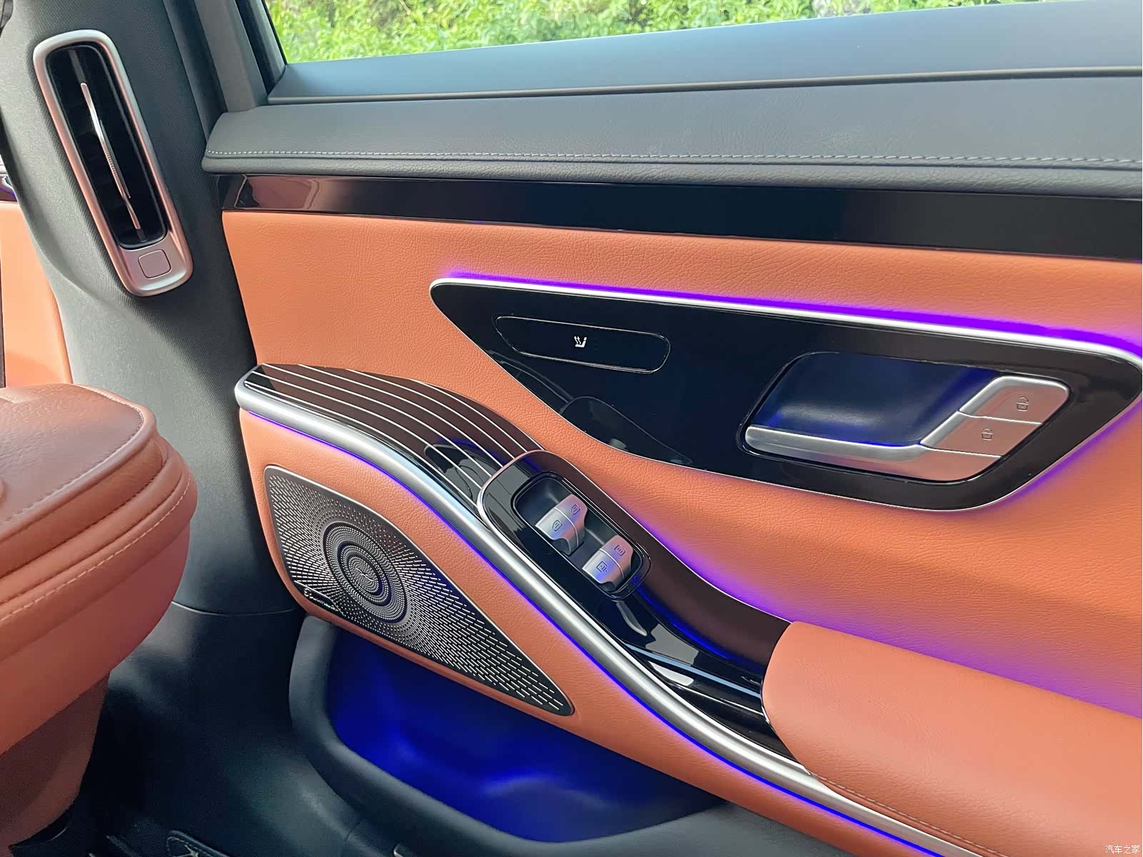 Mercedes-Benz S-Class, 2024 17