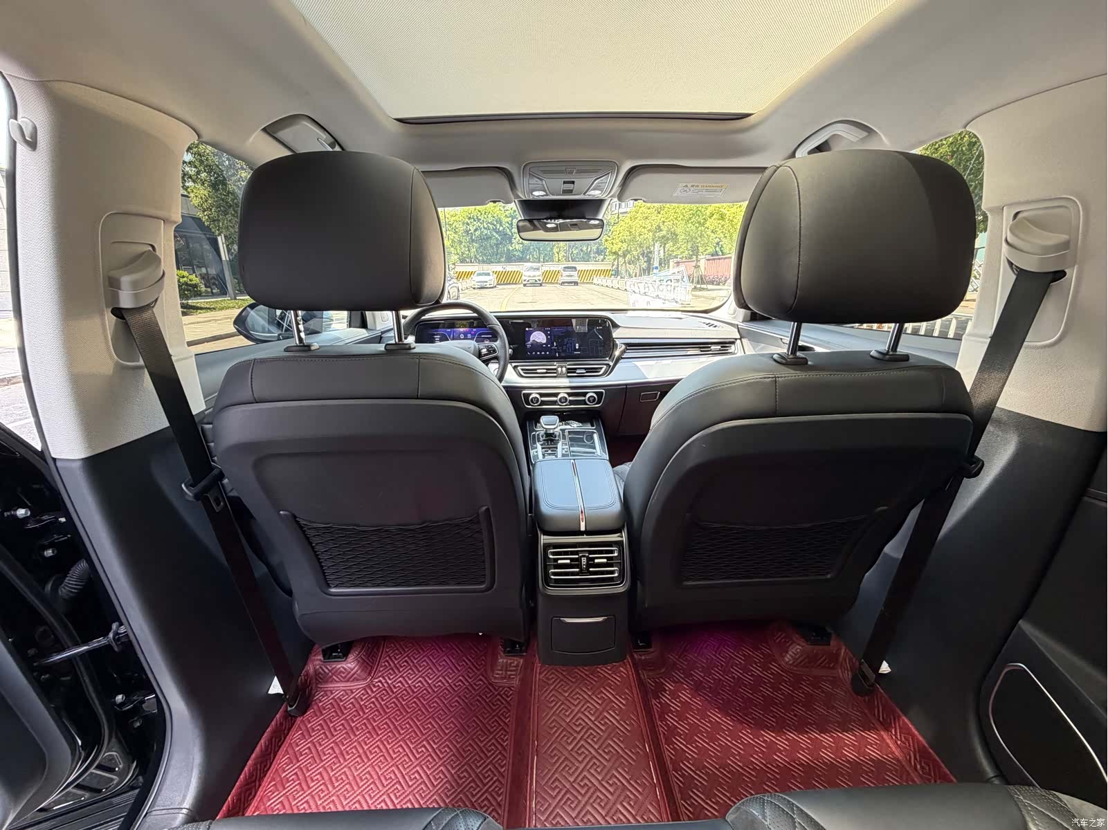 Hongqi HS5, 2023 7
