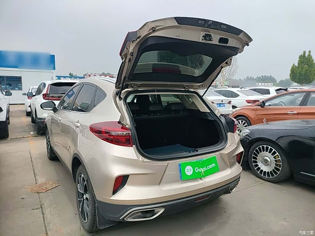 Geely Emgrand, 2021 19