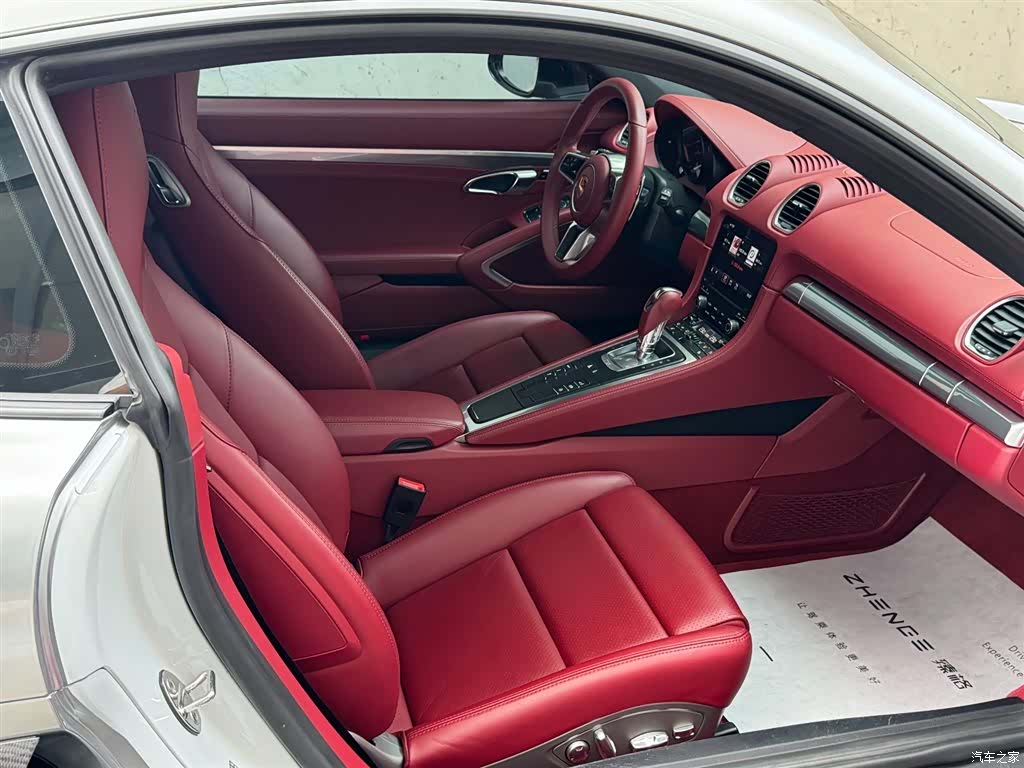 Porsche Cayman, 2018 11