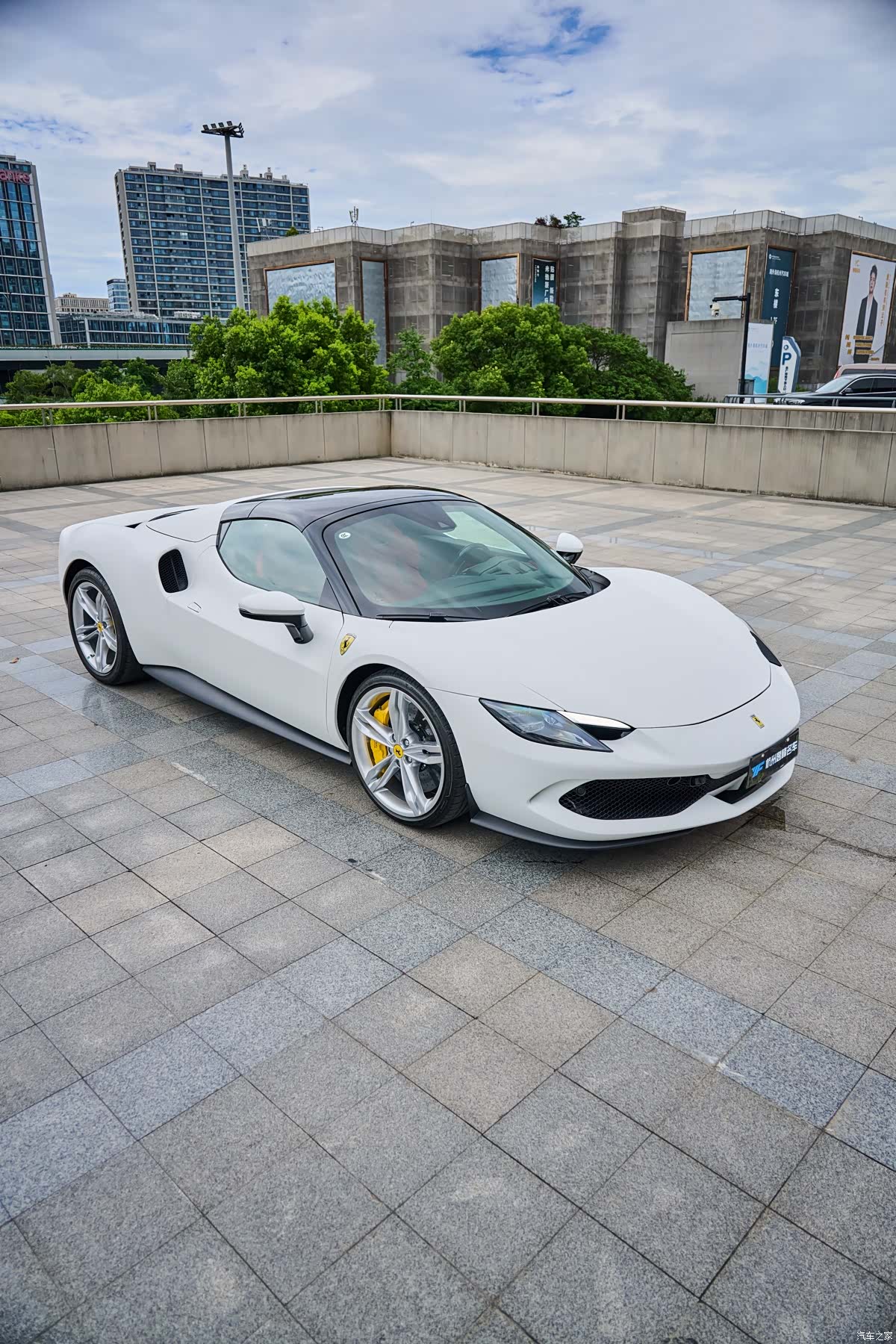 Ferrari 296, 2024 8