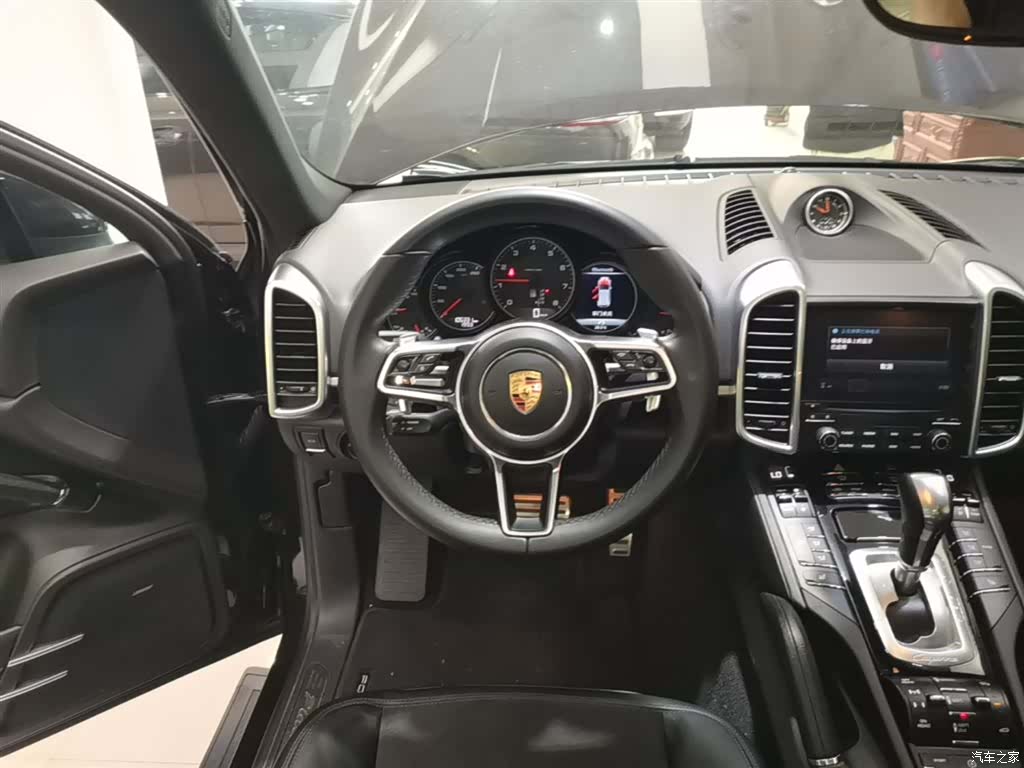 Porsche Cayenne, 2016 11