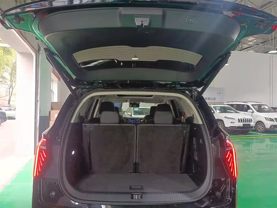 Hongqi HS7 PHEV