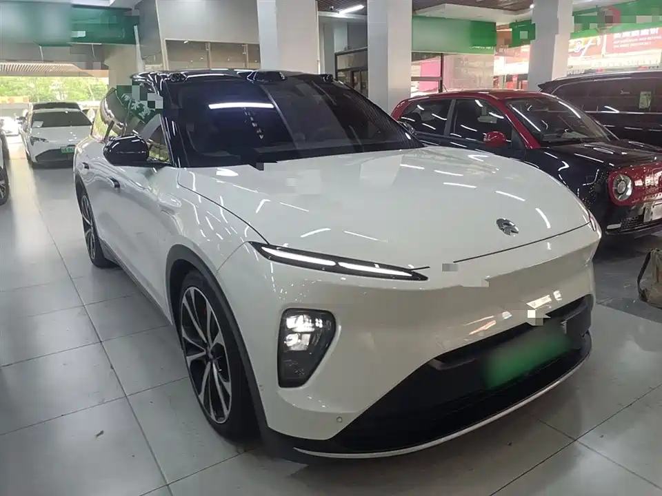 NIO ES8 NIO ES8