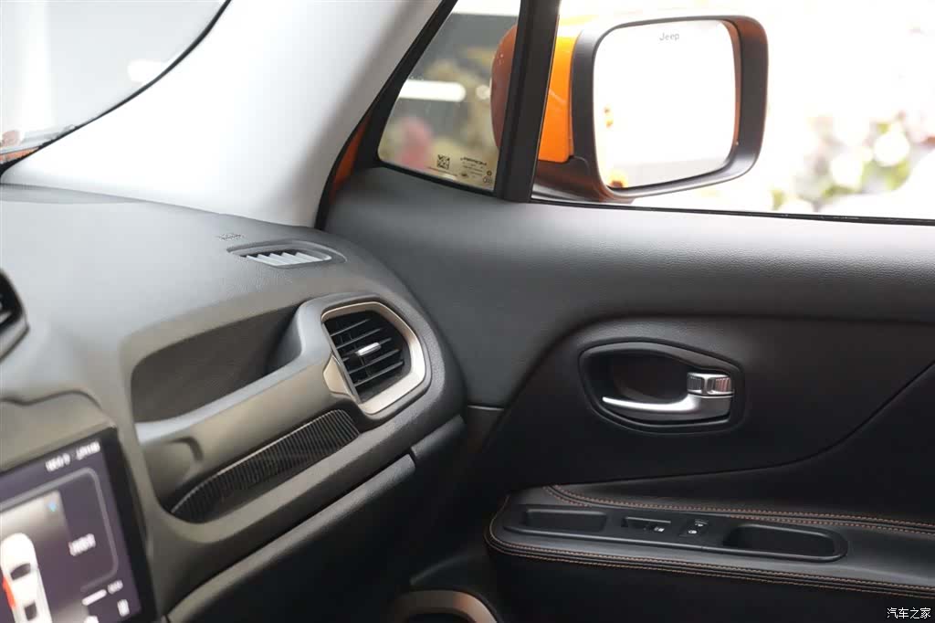 Jeep Renegade, 2018 13