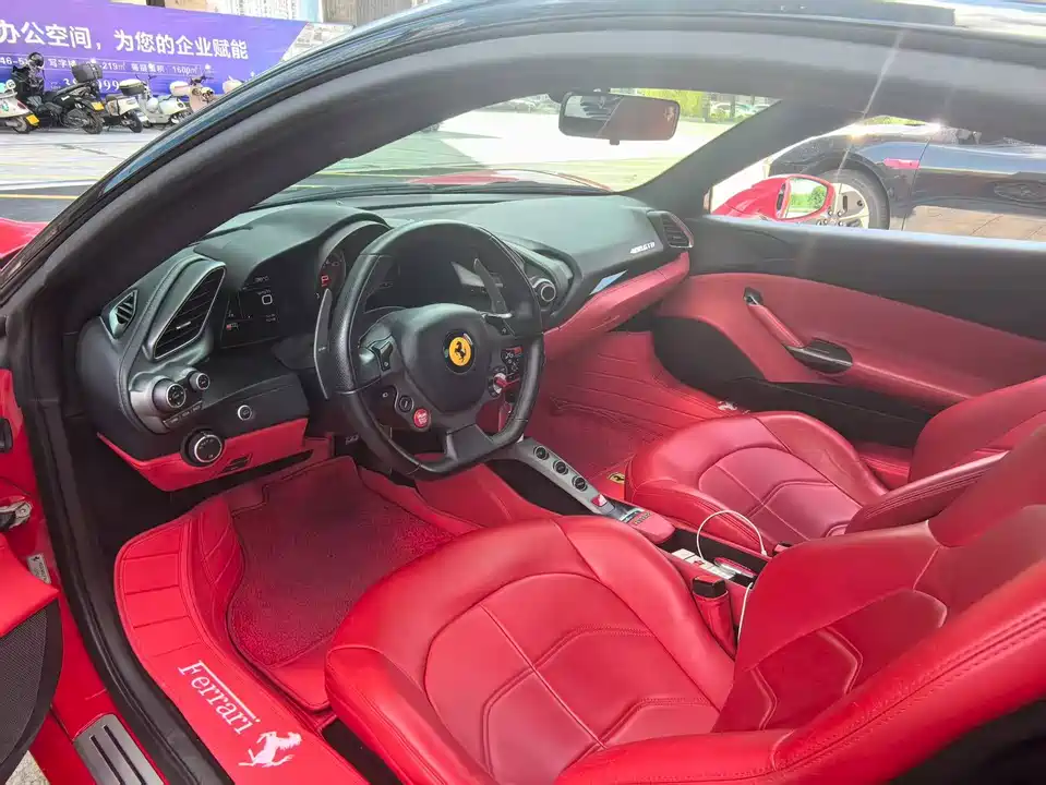 Ferrari 488